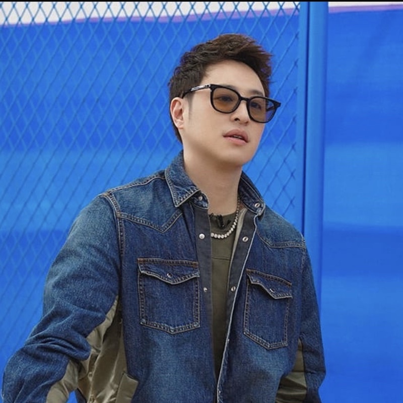 Kính mát GENTLE MONSTER TOMY 01 màu nâu hàng cao cấp,phong cách hàn quốc trẻ trung,sành điệu phù hợp cả nam và nữ