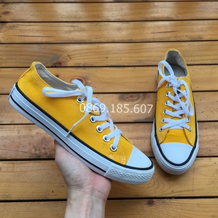Giày thể thao màu Vàng