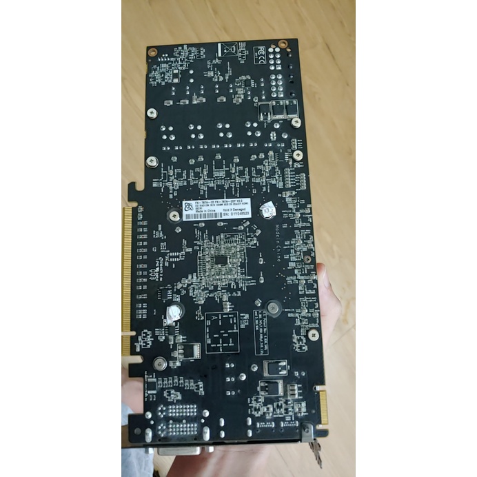 Card màn hình XFX HD 7850 2GD5