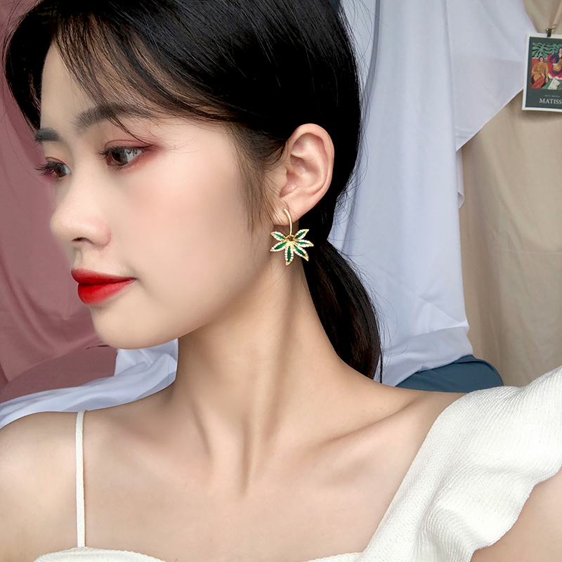 GREEN LEAF Đôi Bông Tai Mạ Bạc 925 Hình Chiếc Lá Đính Đá Thời Trang Cho Nữ