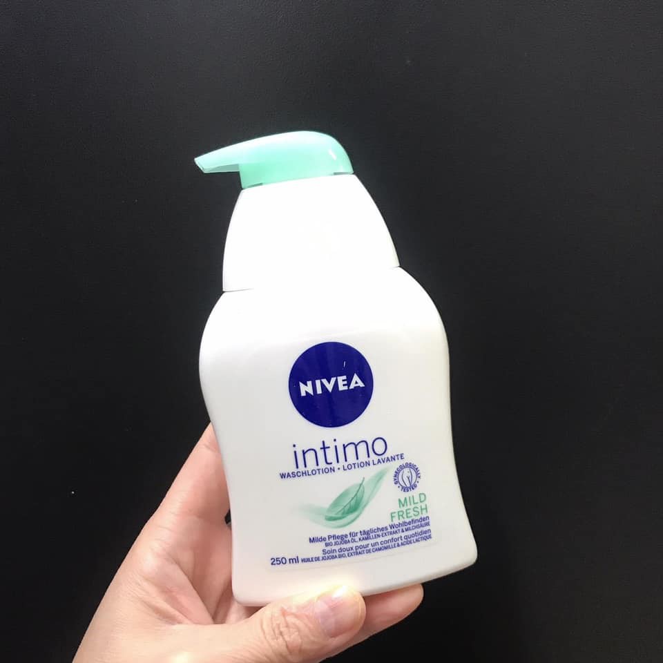 Dung Dịch Vệ Sinh Phụ Nữ Nivea Intimo Đức 250ML