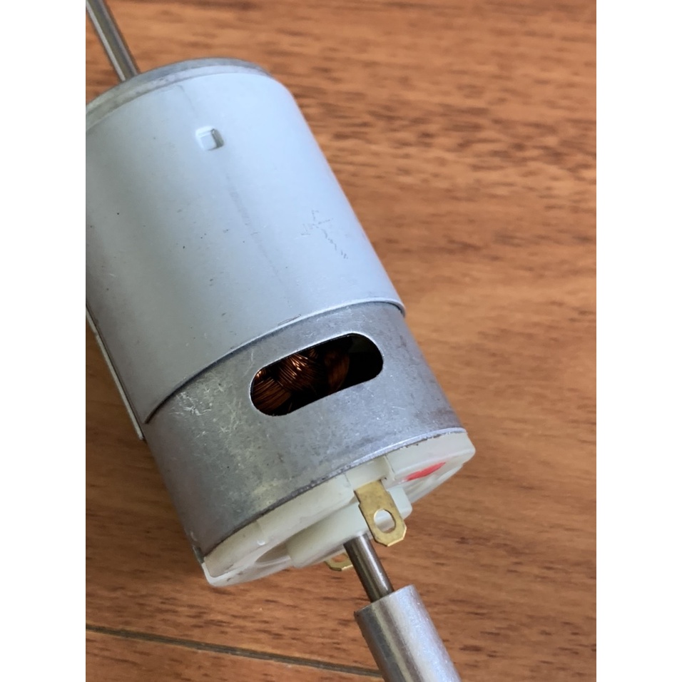 Motor dây đồng 555# 12v DC đã lắp sẵn đầu nối chế quạt sạc tích điện, quạt kẹp bình, phù hợp với quạt cây, quạt bàn