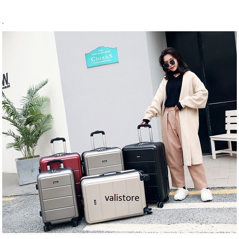 Vali Size 20 SUP nới rộng thể tích 25% khi cần thiết