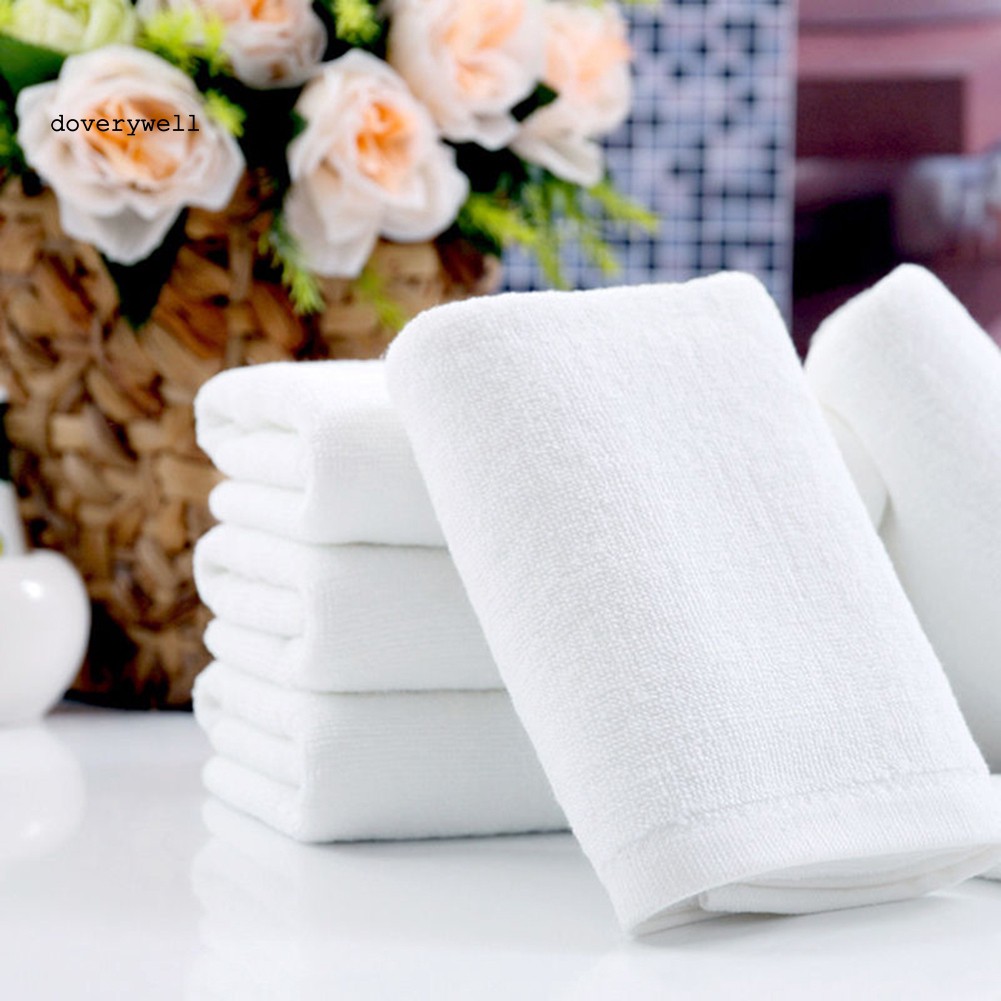 1 Khăn Tắm Màu Trắng Mềm Mại Kích Thước 30x70cm