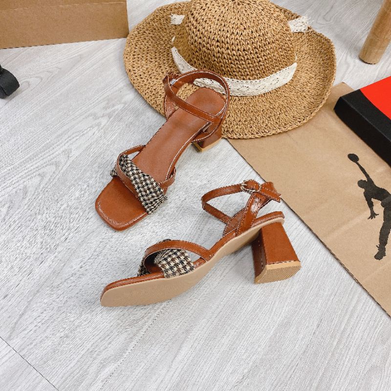 tuy²b(ẢNH THẬT) Sandal 5p Gót Vuông Caro Da Mềm Êm Fullbox