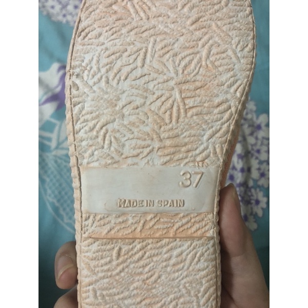 Giầy vải nữ hãng PullBear giảm giá