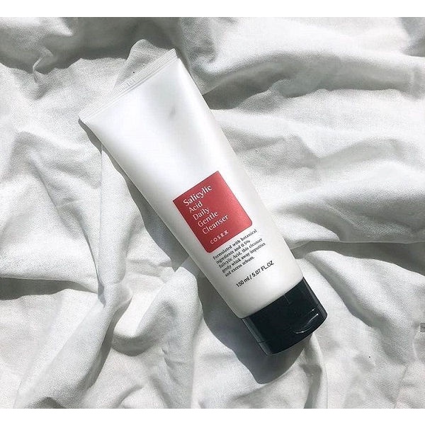 Sữa rửa mặt dành cho da dầu mụn và tẩy tế bào chết Cosrx Salicylic Acid Daily Gentle Cleanser 150ml