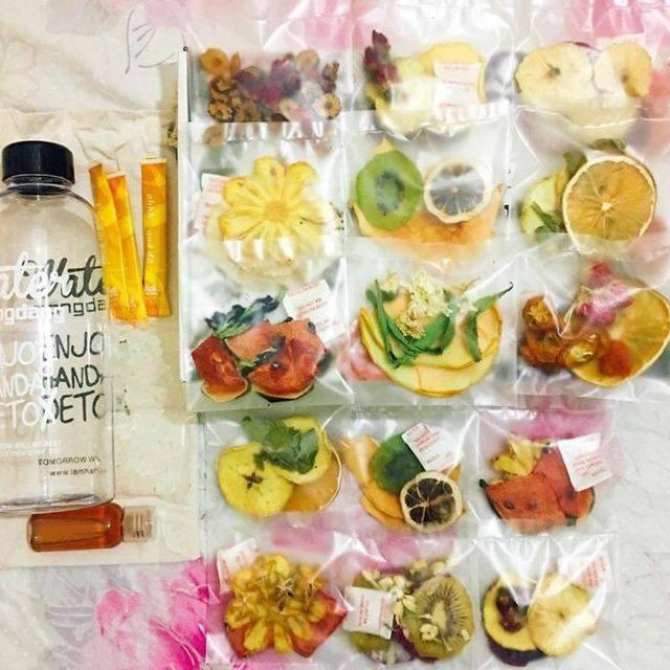 COMBO DETOX HOA QUẢ SẤY KHÔ 30 NGÀY TẶNG BÌNH PONGDANG 650ML KÈM MẬT ONG