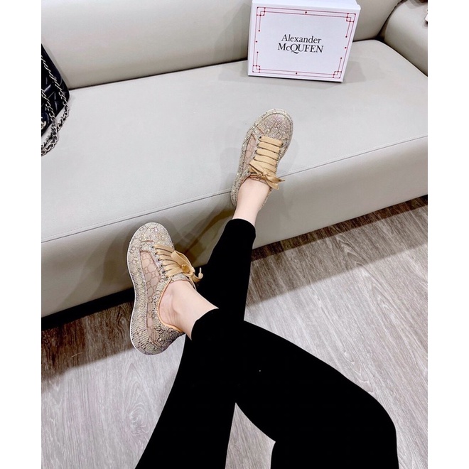 Giày thể thao MC Queen đính đá đế nhẹ êm ( có size 39)