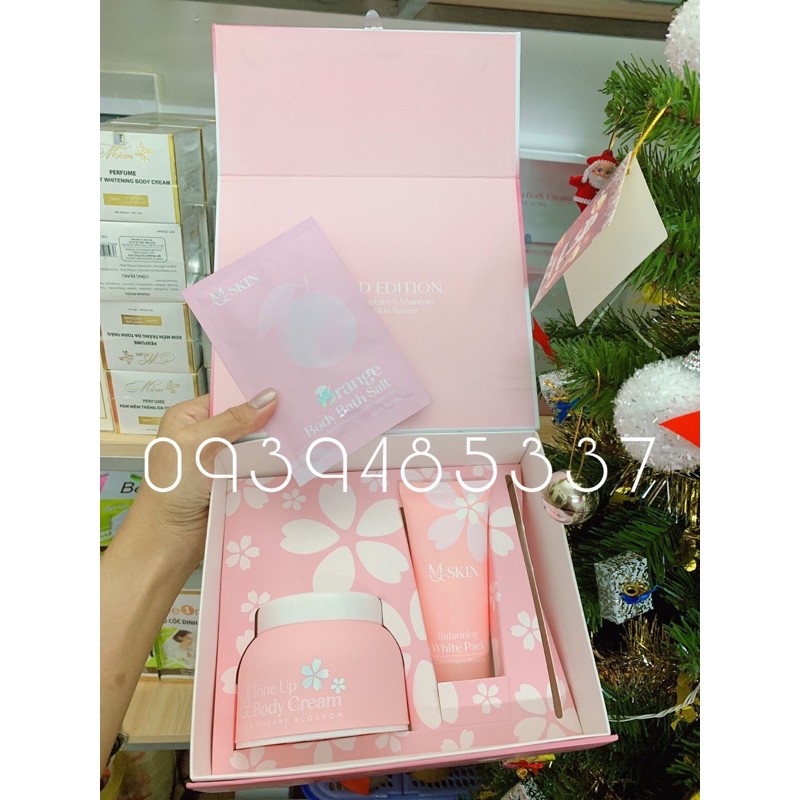 BODY DƯỠNG DA HOA ANH ĐÀO