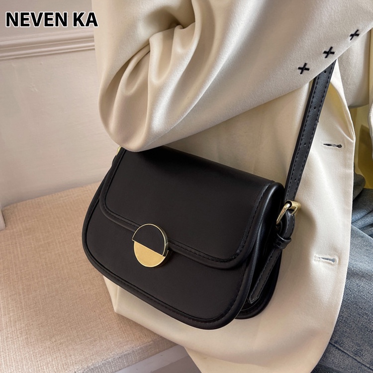 Túi Đeo Vai Đeo Chéo Phối Màu Nắp Khóa Xoay Nửa Vầng Trắng NEVENKA N0017