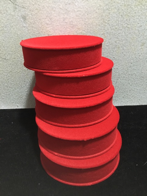5 hộp nhung đỏ đựng vòng lắc 8,5 x 8,5 x 2,5cm