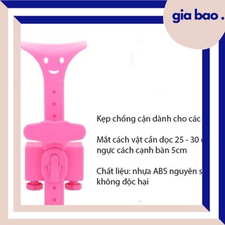 Giá Kẹp Chống Cận Thị