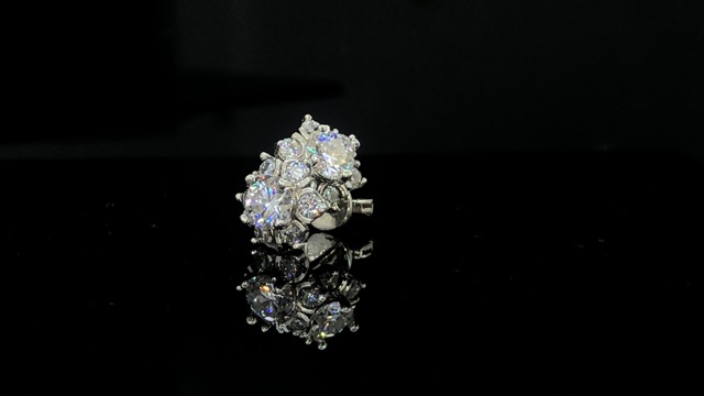 Bông tai Full Moissanite: Chủ4,5ly+Tấm2,0ly; Hàng nướcD trắng đẹp nhất; Viên chủ kiểm định; Chất liệu bạc925 mạ bạch kim