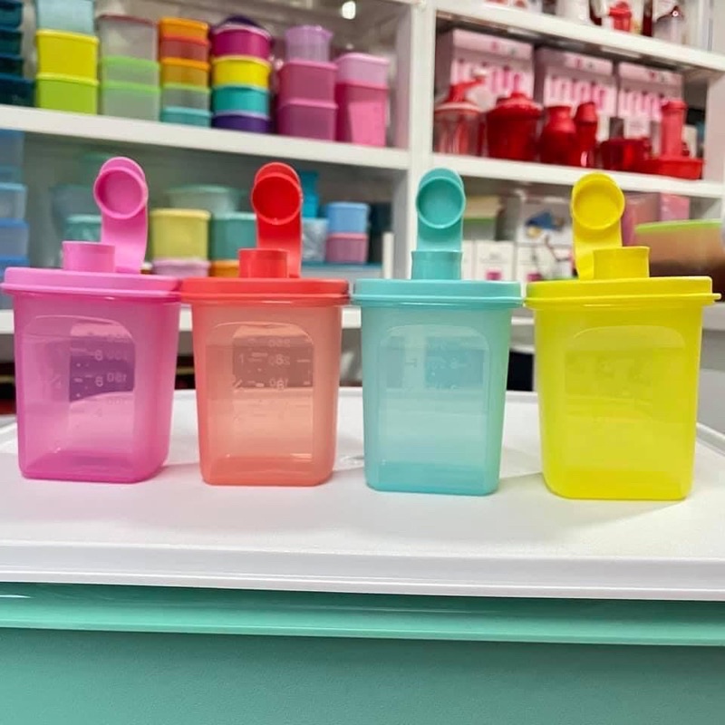 Bình đựng nước slim TUPPERWARE 350ml có thể để ở cánh tủ lạnh
