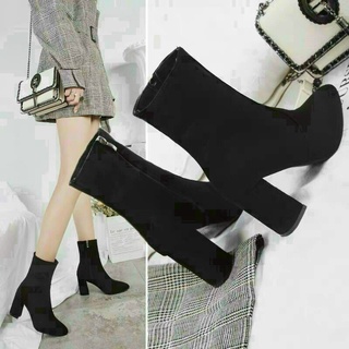 Bốt lửng da lộn đế đỏ kéo khoá khoá cạnh gót vuông hàng đẹp xịn xò