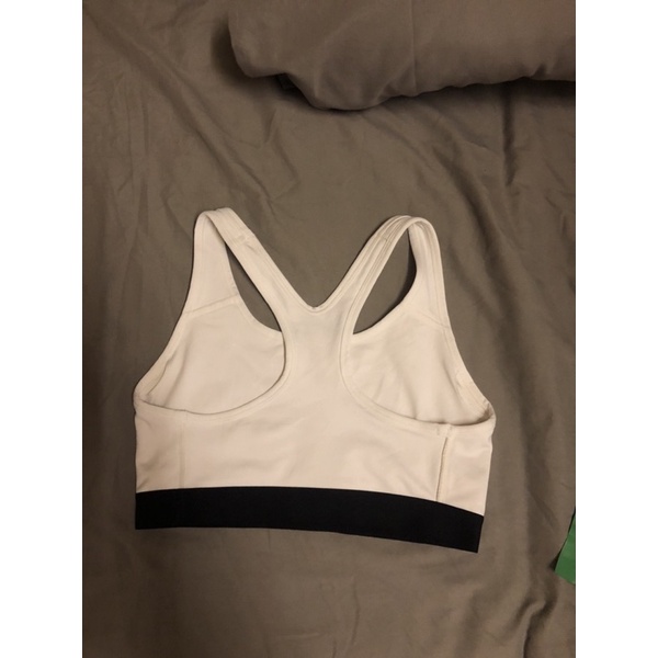 Áo bra  Nike chính hãng đã qua sử dụng size L