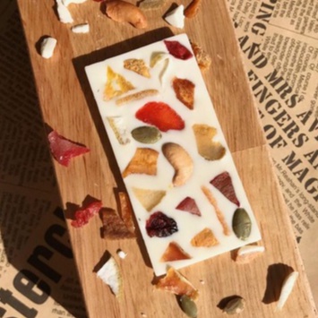 Socola Thanh Trái Cây và Hạt Dinh Dưỡng Legendary Chocolatier 27G