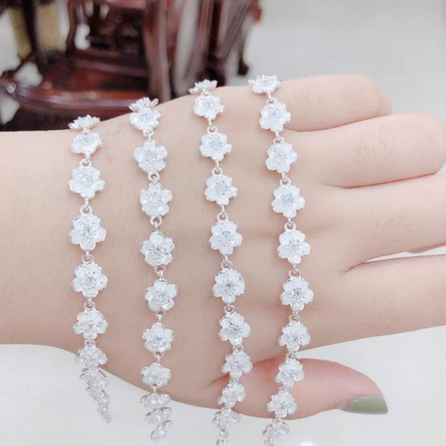 Lắc tay bạc ta