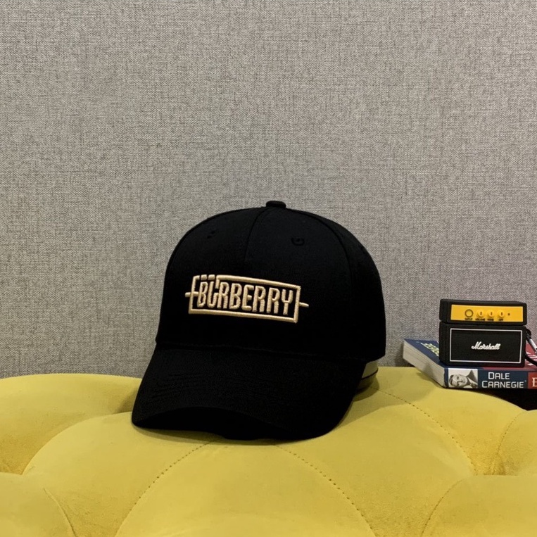 Nón kết Mũ lưỡi trai Buberry logo thêu vàng Free Size Full hộp dành cho nam và nữ