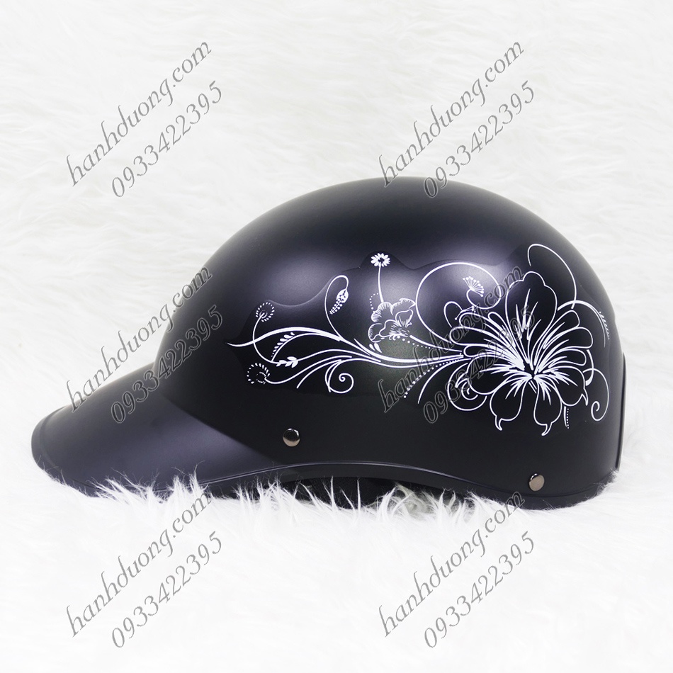 Nón bảo hiểm kết nữ hoa tua dài có khoét đuôi phù hợp cho cả nam và nữ