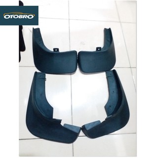 Bộ chắn bùn xe Ford Laser &  Mazda 323 từ đời 2000 trở lên