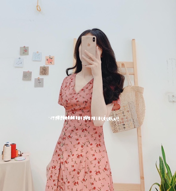 BÁN SỈ VÁY HOA VINTAGE KHUY GỖ SƯỜN HIỆN ĐẠI DK66 | BigBuy360 - bigbuy360.vn