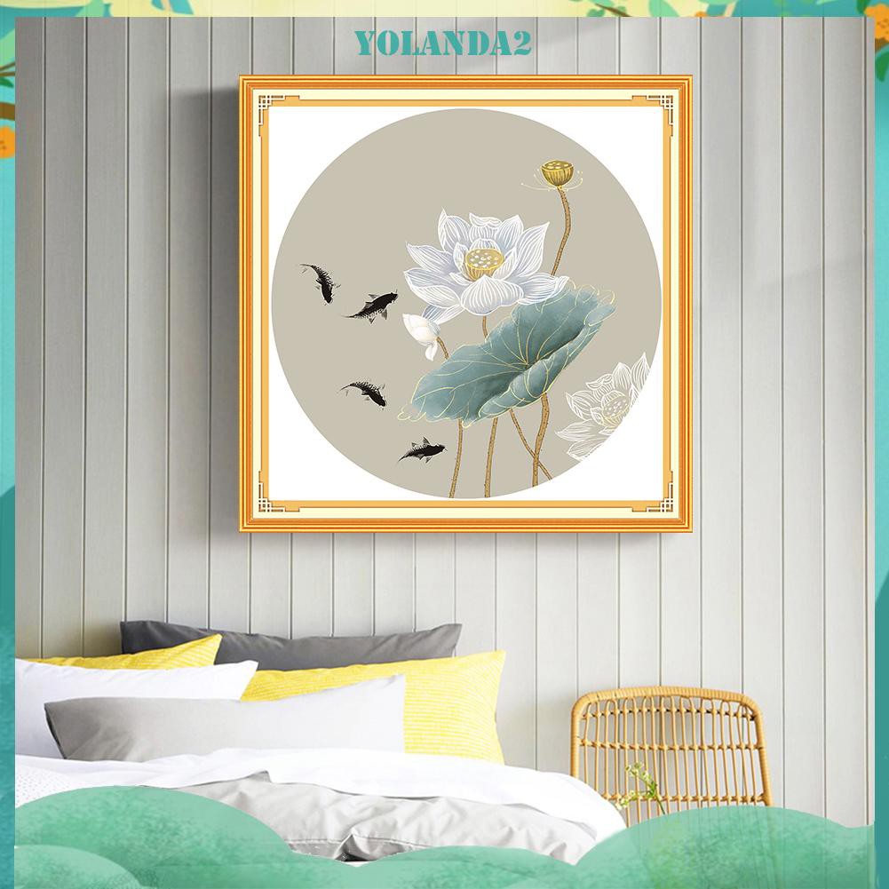 Bộ dụng cụ làm tranh thêu chữ thập họa tiết lá sen và cá 11CT