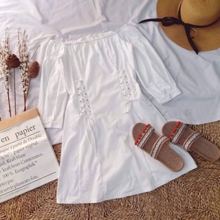 Đầm bẹt vai trắng đan dây eo