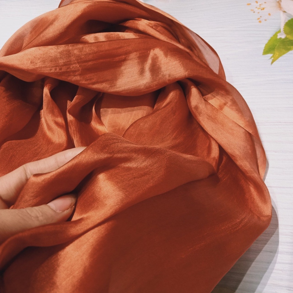 Khăn Lụa Tơ Tằm quàng cổ màu nâu #thanh lịch#nhẹ nhàng#thoáng mát, dùng được cả 4 mùa, kích thước 180cm*90cm