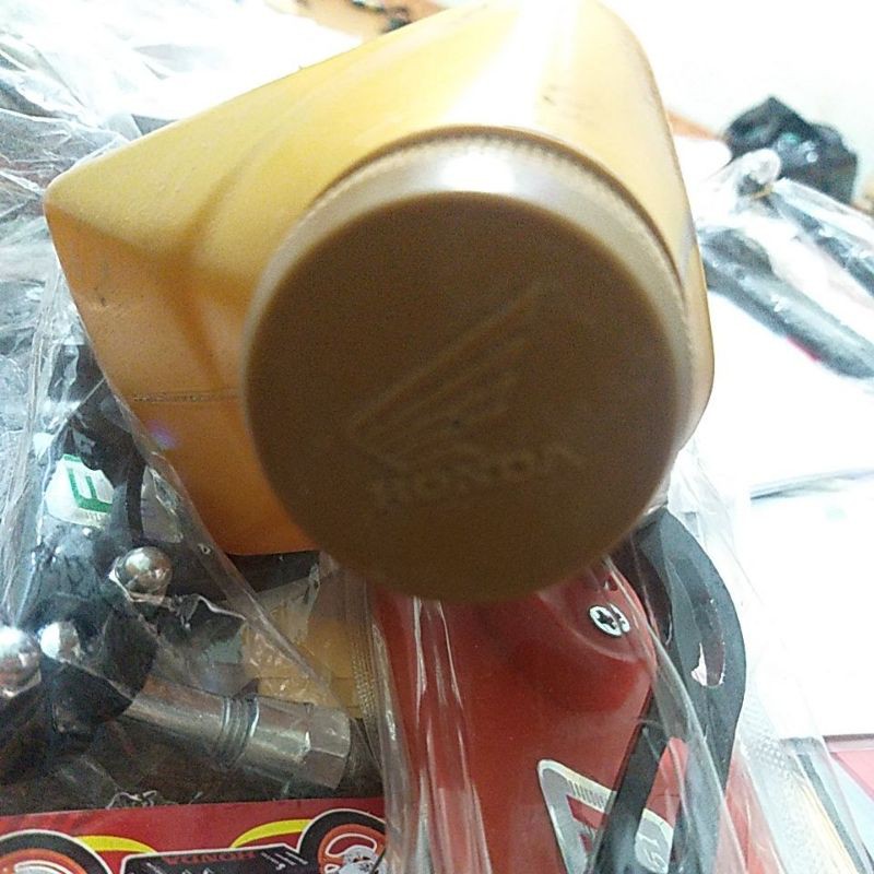 Dầu nhớt xe tay ga Honda 800ml hàng chính hãng có tem chống hàng giả ( phụ tùng xe ga hàng chính hãng honda ) (-10%)