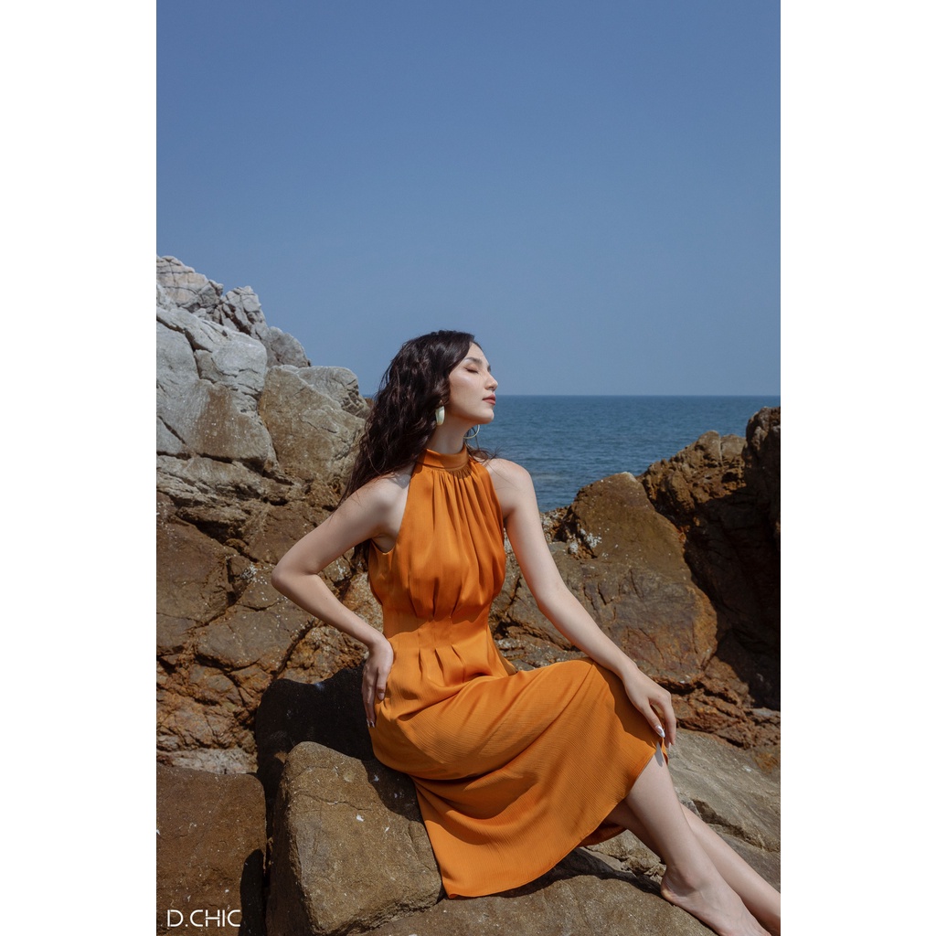 Váy cổ yếm xếp ly eo D.CHIC MS: 2813130