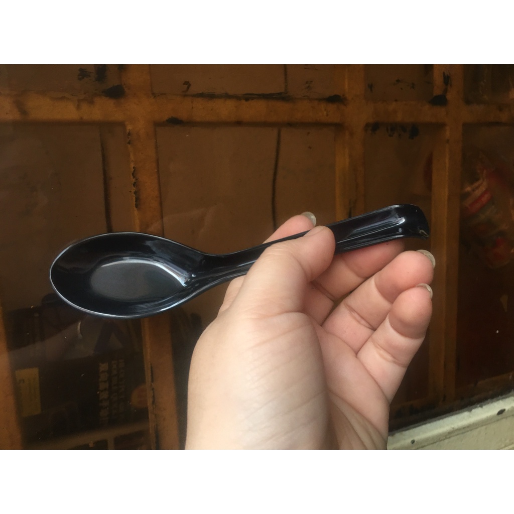 Muỗng cơm cán dài có móc nhựa Melamine đen Size 16.5cm