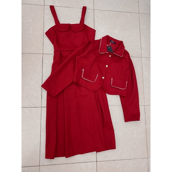 Set váy hai dây kèm áo khoác croptop chất tuyết mưa màu đỏ sang trọng | BigBuy360 - bigbuy360.vn