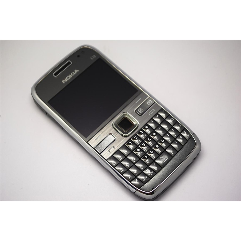 Điện Thoại Cổ NOKIA E72 đủ màu sẵc Đầy Đủ Phụ Kiện