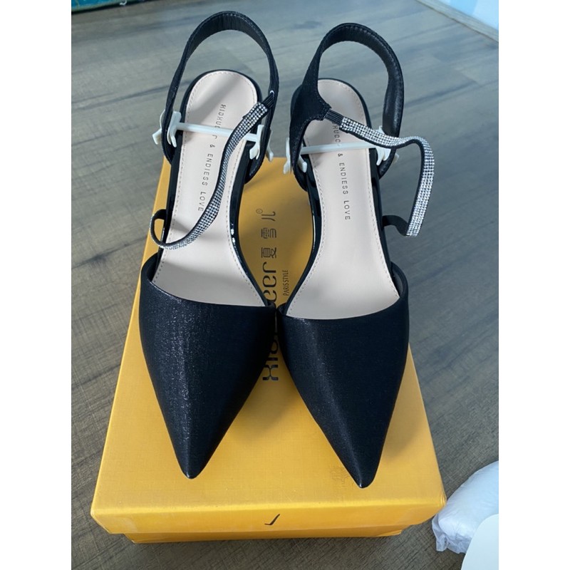 Giày cao gót mũi nhọn size 37