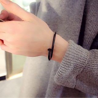Vòng tay đinh unisex
