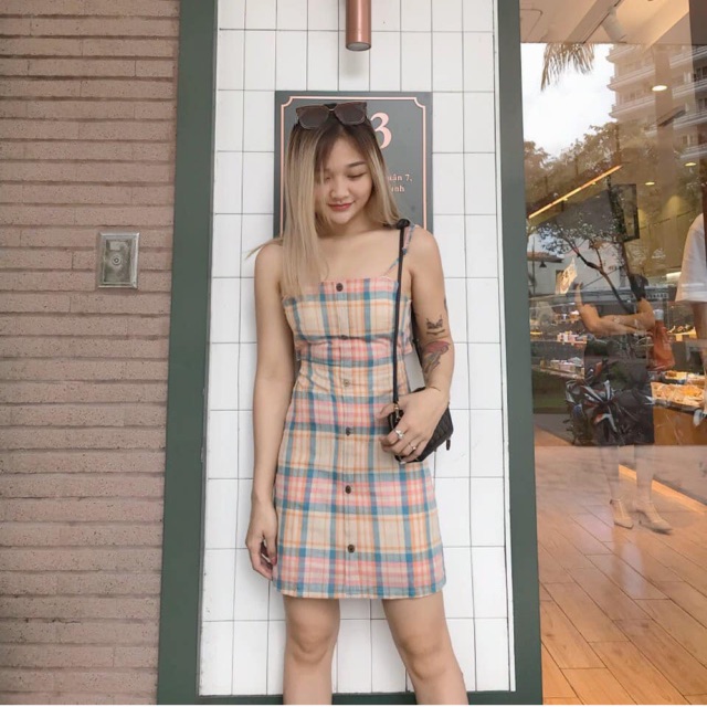 Đầm dáng xoè caro 2 dây cột nơ lưng phối nút dễ thương (kèm ảnh thật)