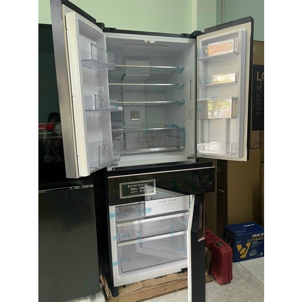 Tủ lạnh Panasonic 540 lít NR-YW590YMMV.MODEL2022