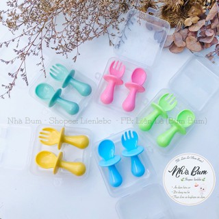 Thìa nĩa cán ngắn cho bé - Có hộp - Thìa nĩa tập xúc