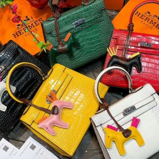 Charm ngựa treo túi