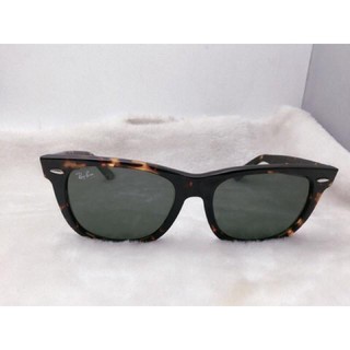 Ray ban Wayfarer xiên