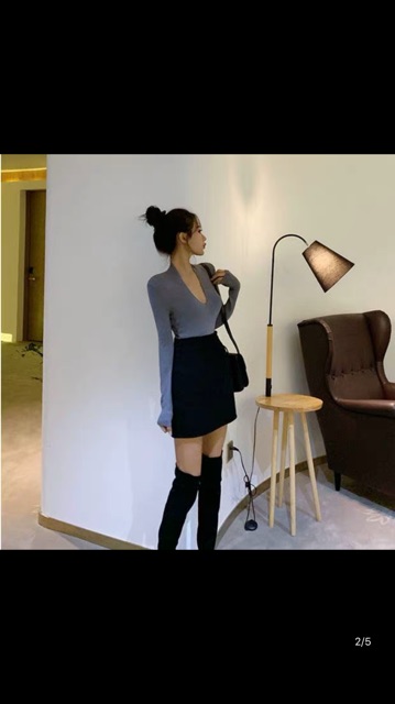 Áo dài tay xẻ ngực