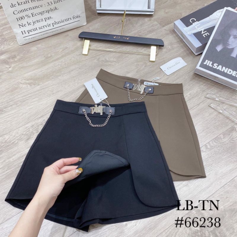 Quần sooc vải giả váy cạp tag xích chữ D hàng QCL1