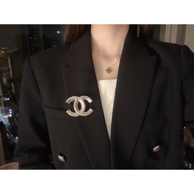 Cài áo SC thương hiệu sang chảnh