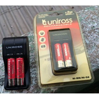 Bộ sạc UNIROSS (không kèm pin) (sạc được pin AAA và AA)