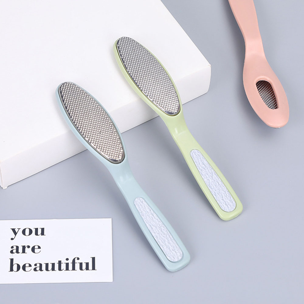 Dụng cụ chà tẩy tế bào chết tiện dụng cho gót chân