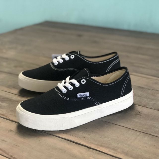 Giày thể thao vans vault classic