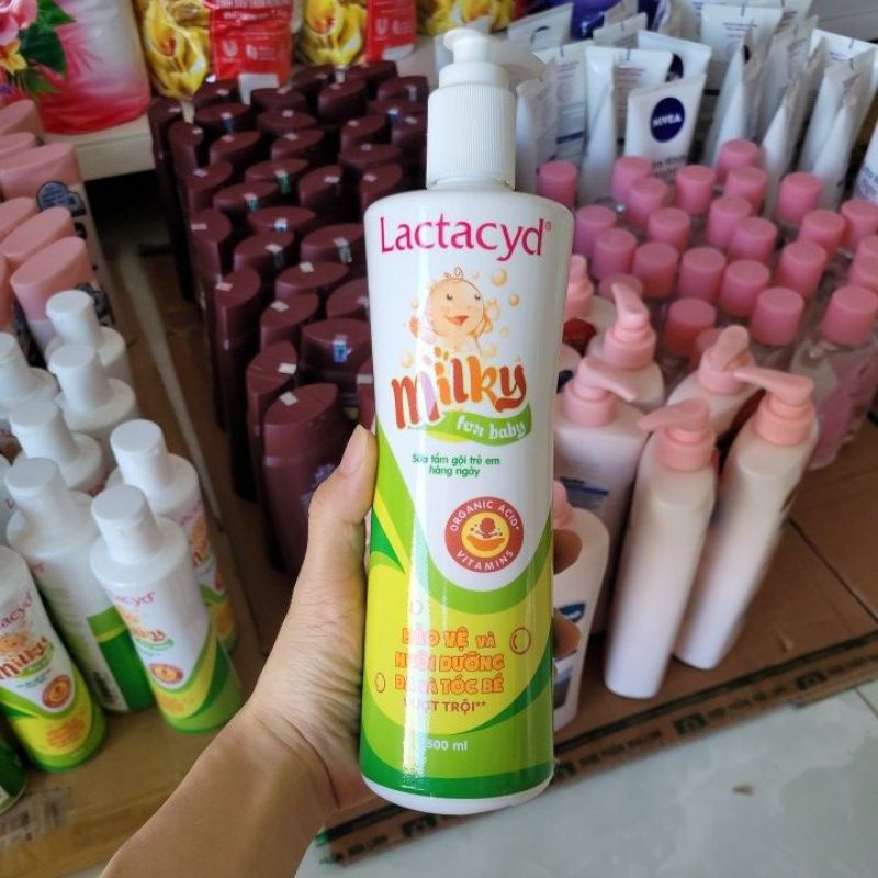 Sữa Tắm Gội Lactacyd Milky 500ml