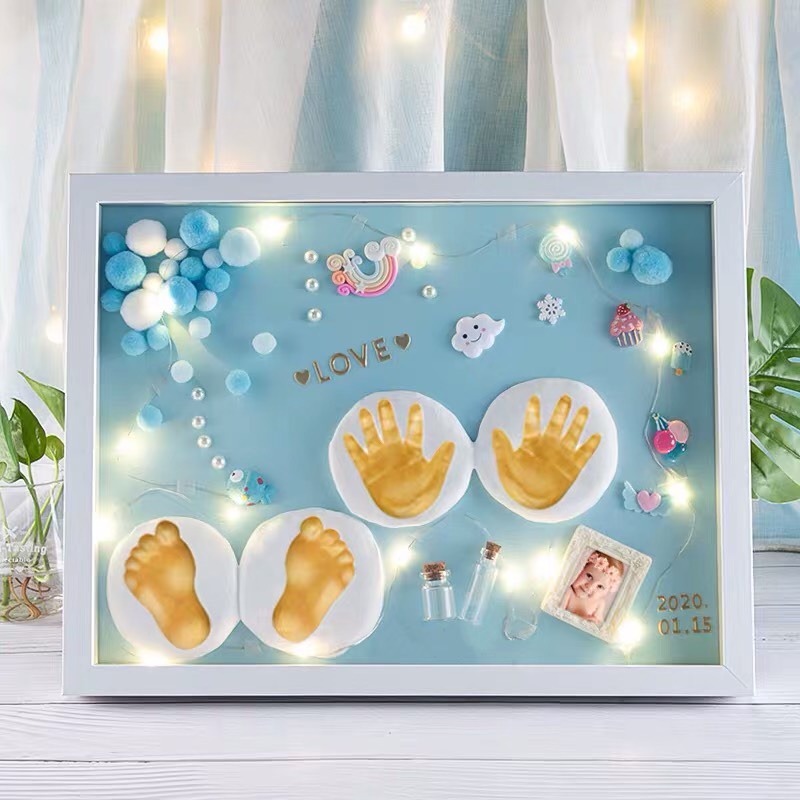KHUNG ẢNH IN DẤU CHÂN TAY GIỮ GÌN TRỌN VẸN KHOẢNH KHẮC CHO BÉ YÊU